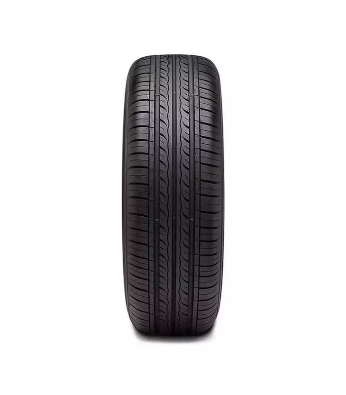 لاستیک کومهو مدل SOLUS KH17 235/55R17