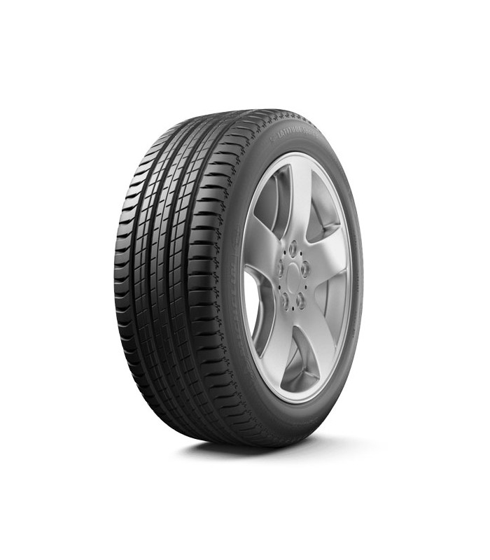 LATITUDE SPORT 3 235 60R18